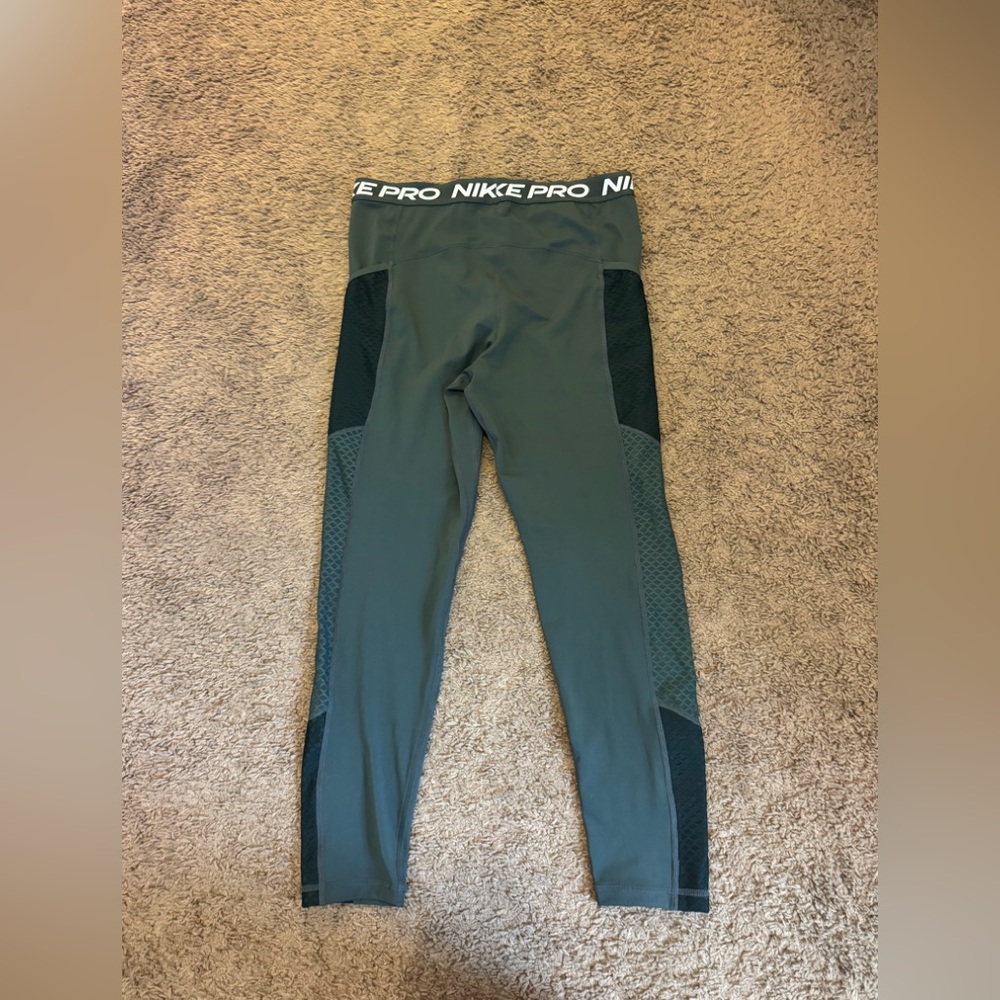 Nike Pro High Rise Crop Leggings Gray Size L Large $60 - Picture 8 of 9